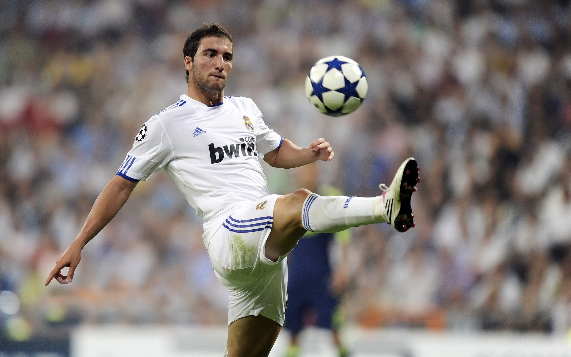 “神奇逆转：球队在最后几秒里的奇迹”，足球最神奇逆转